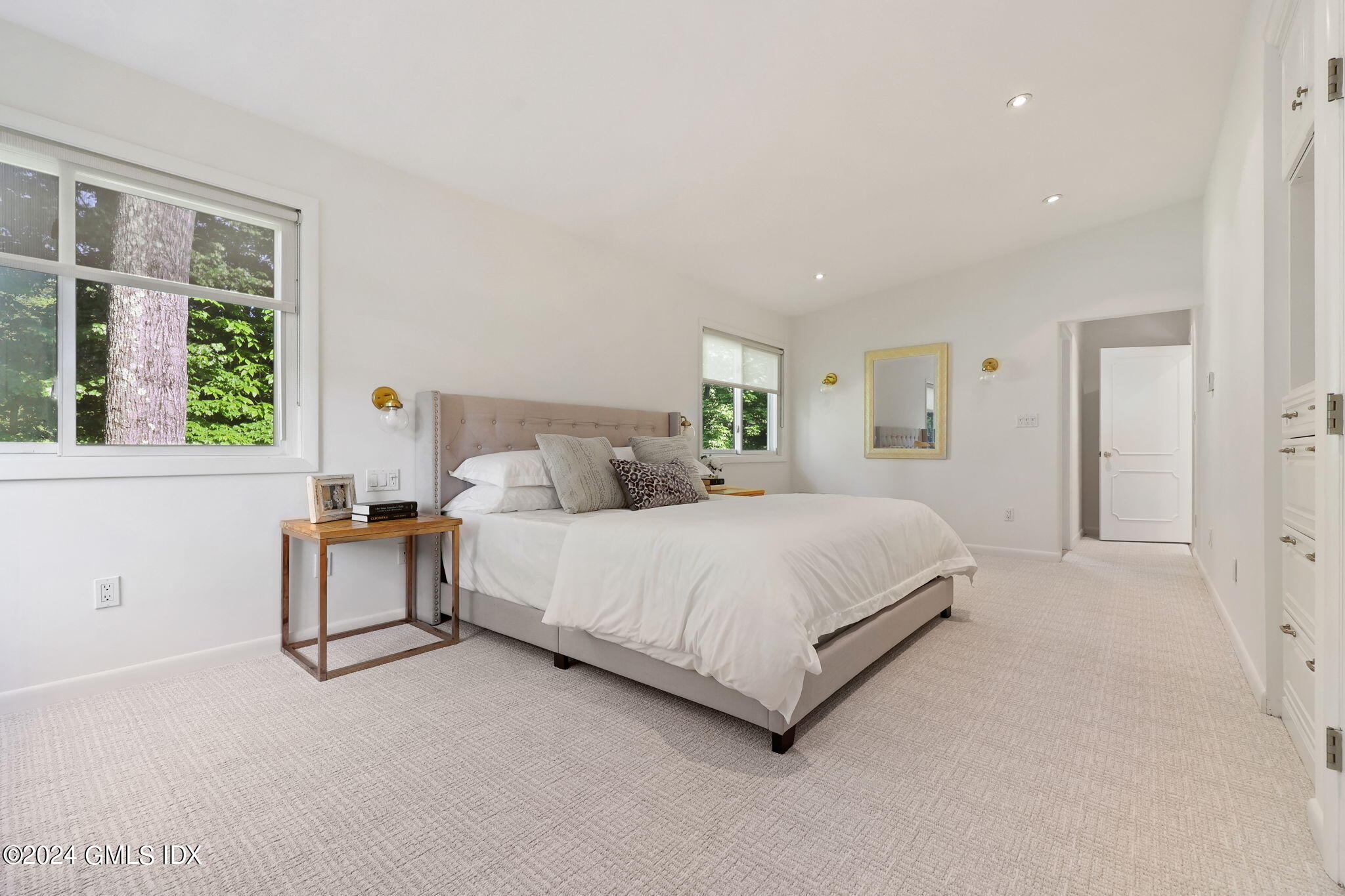 18 Crawford Terrace Riverside, CT 06878 - Photo 15 of 31 a spacious bedroom with a bed and window