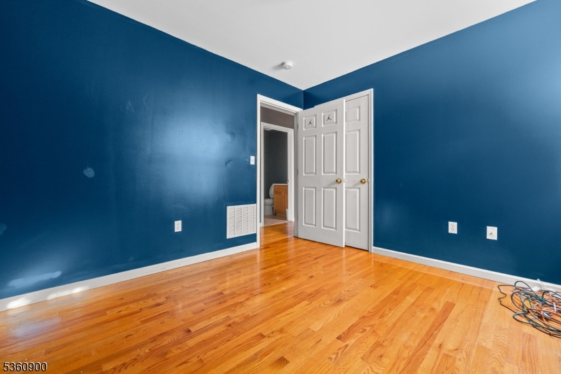 427 Fulton Street, Unit 2 Elizabeth Port, NJ 07206 - Photo 12 of 17 a view of an empty room