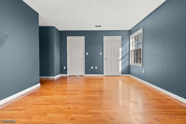 $2,400 | 427 Fulton Street, Unit 2, Elizabeth Port, NJ 07206