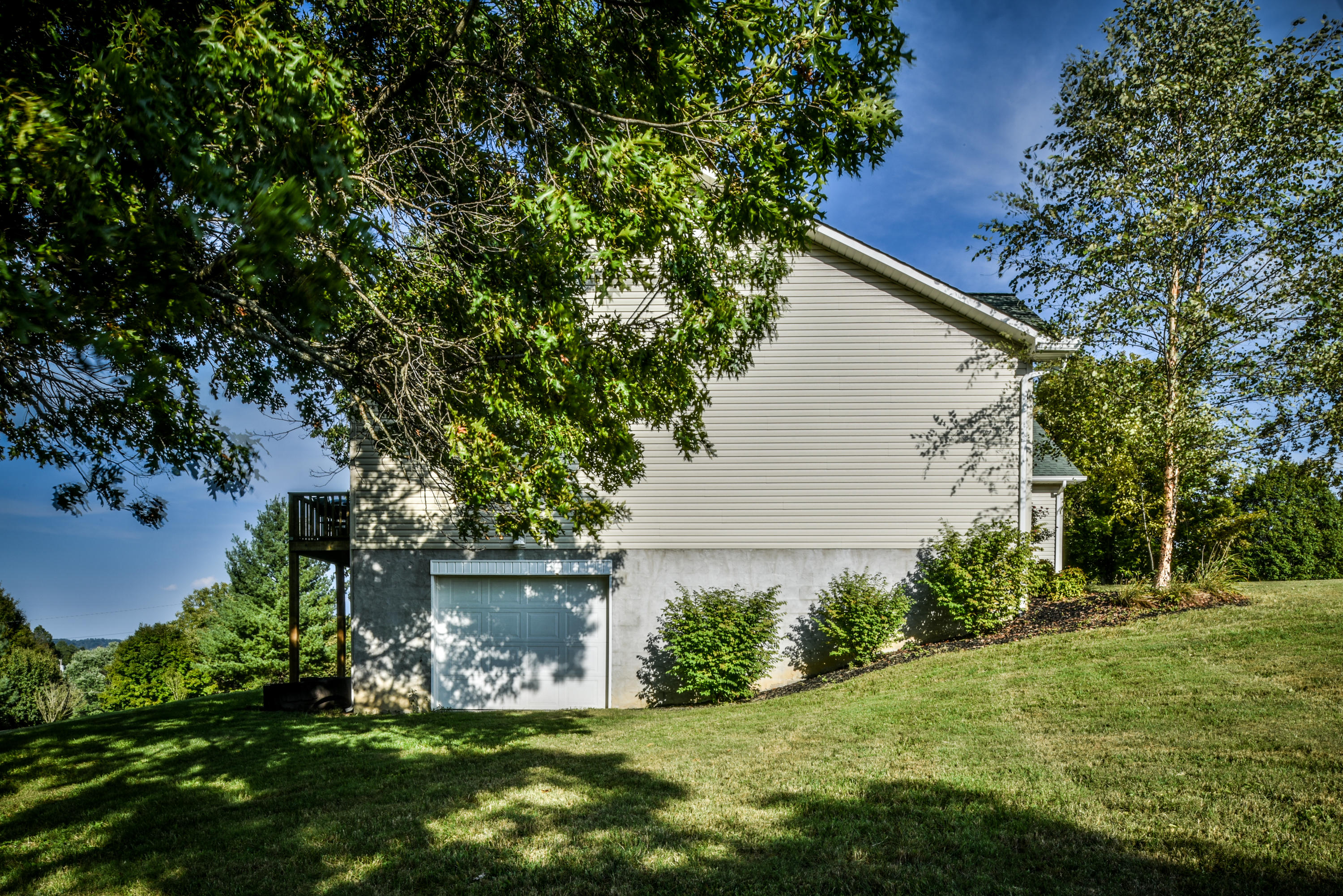140 Meredith Road La Follette, TN 37766 - Photo 3 of 23 DSC_2613