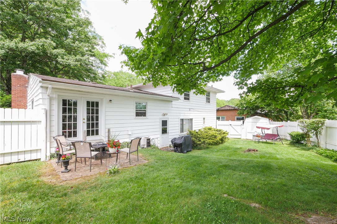515 Garnette Road Akron, OH 44313 - Photo 2 of 33