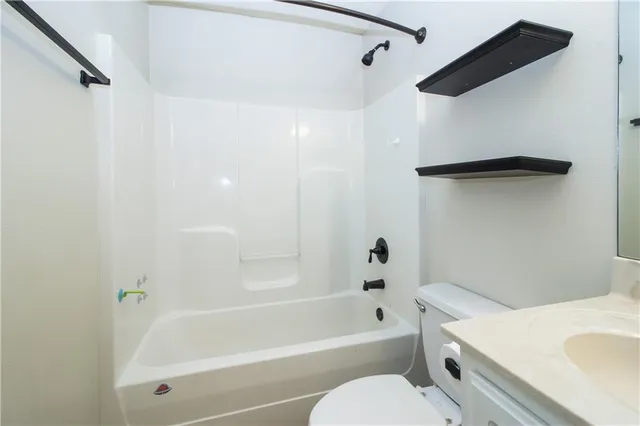 $2,000 | 42365 Pebblestone Avenue, Prairieville, LA 70769