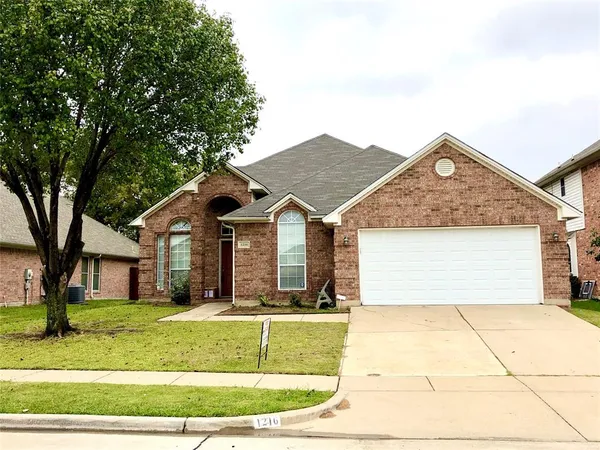 $2,550 | 1216 Badbury Lane, Grand Prairie, TX 75052
