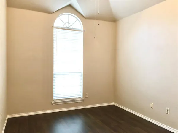 $2,550 | 1216 Badbury Lane, Grand Prairie, TX 75052