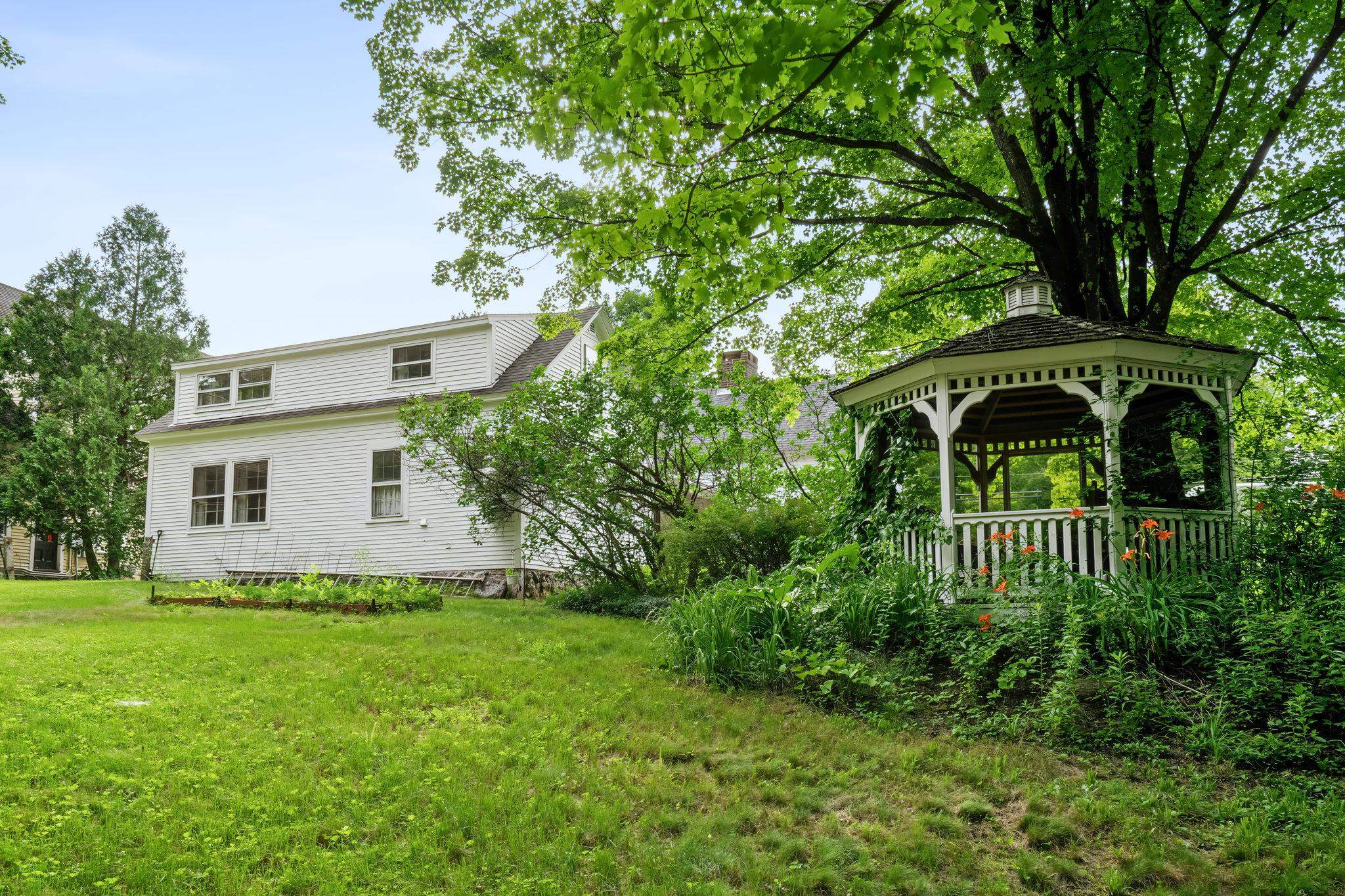 7 Bennington Road Hancock, NH 03449 - Photo 52 of 60