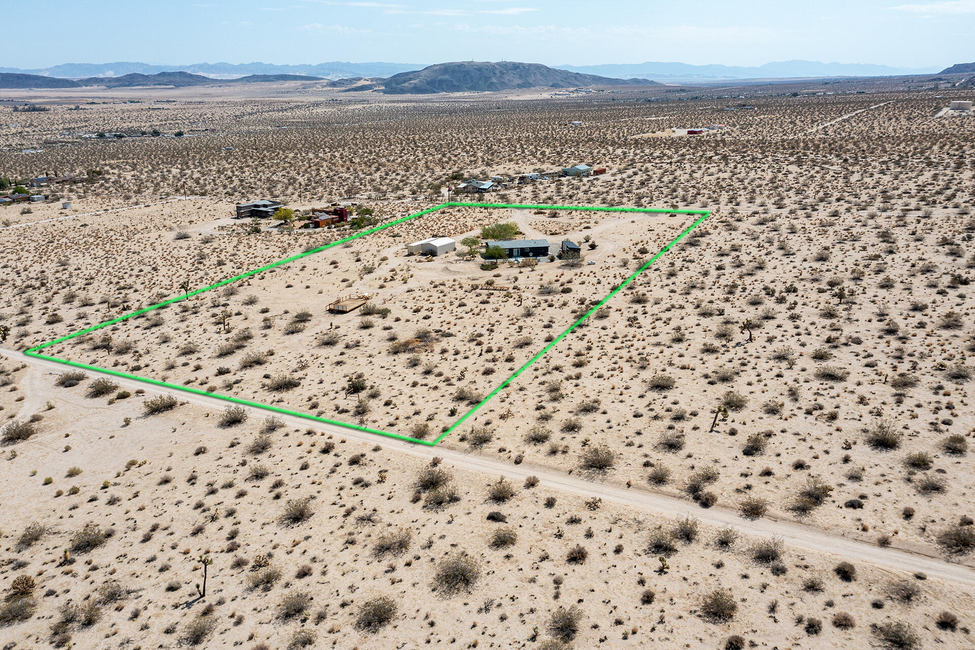 7122 Sunkist Road Joshua Tree, CA 92252 - Photo 16 of 61 a view of sky view