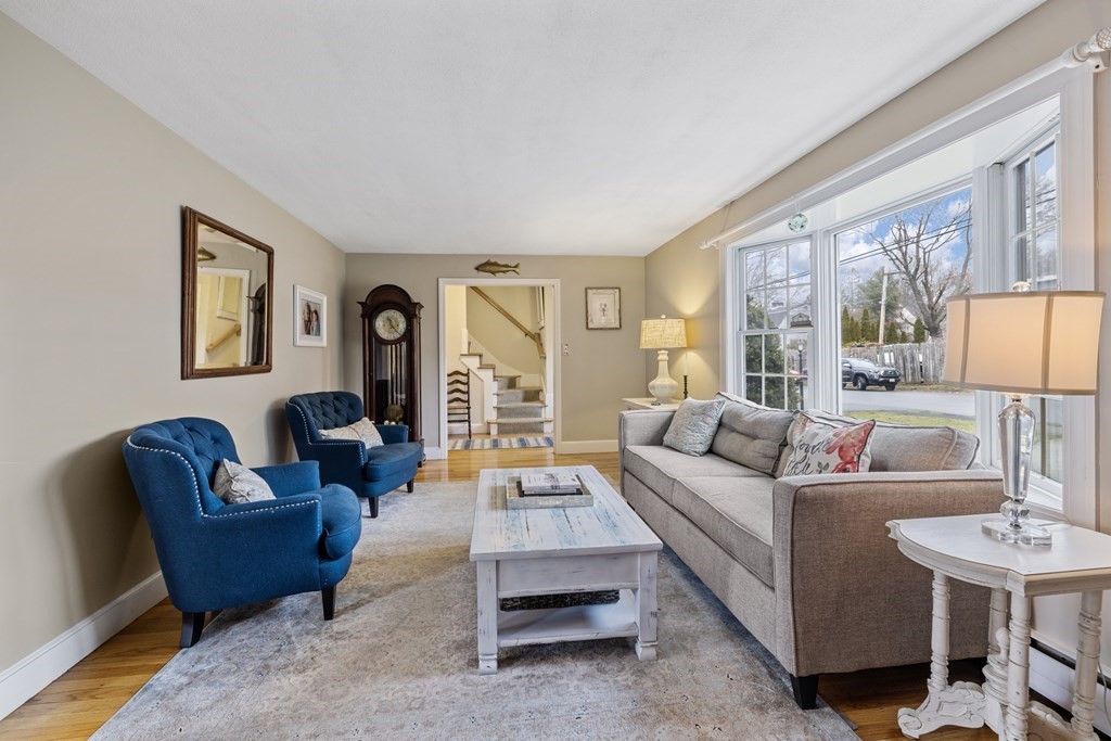 5 Haley Road Marblehead, MA 01945 - Photo 4 of 37