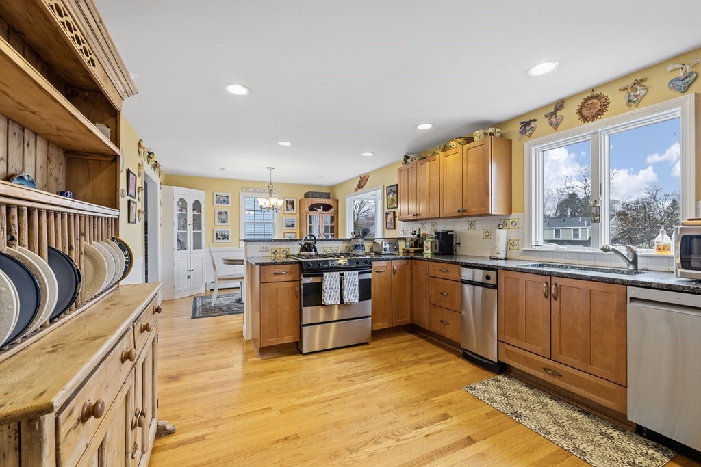 5 Haley Road Marblehead, MA 01945 - Photo 9 of 37