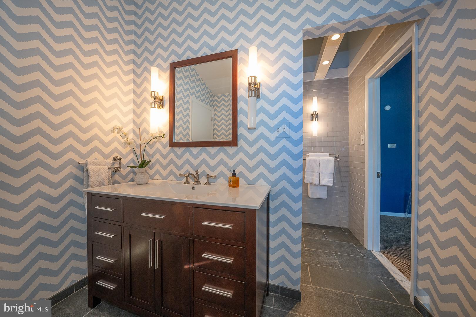 709 North Valley Forge Road Devon, PA 19333 - Photo 28 of 51 En-suite Bathroom #2