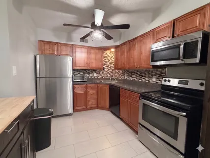 $150,000 | 435 Cavalier Court, Unit 205C, West Dundee, IL 60118