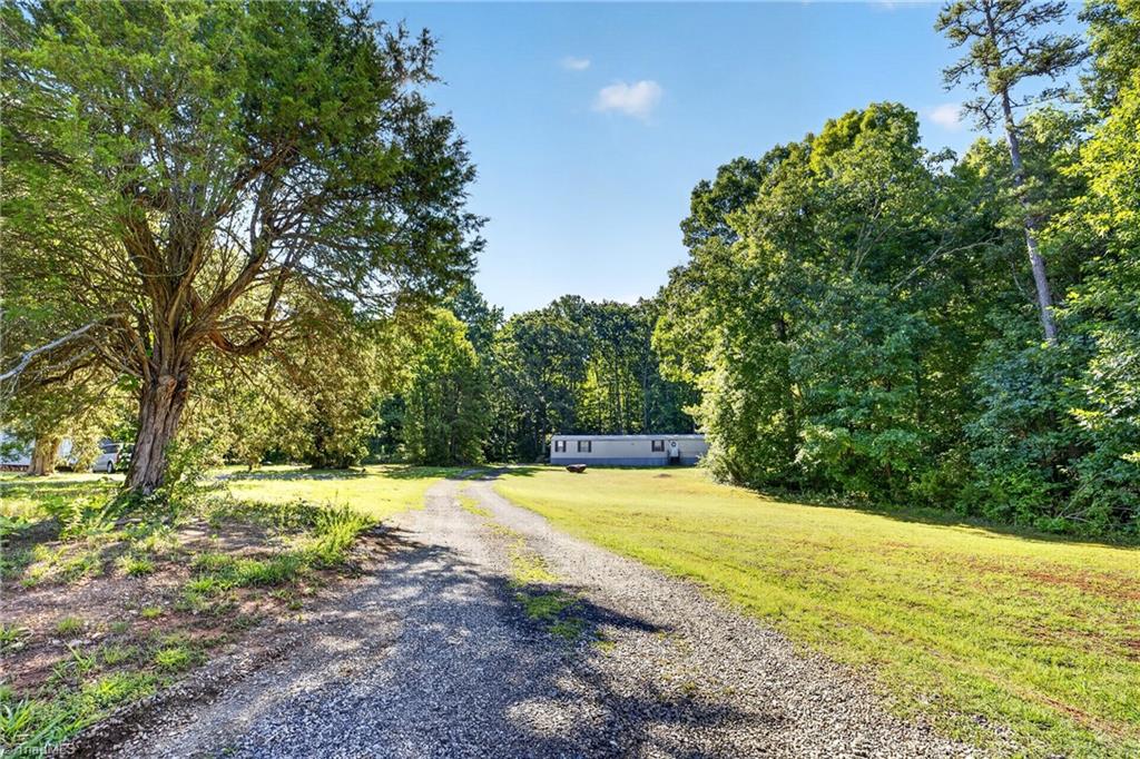 526 Kindley Road Thomasville, NC 27360 - Photo 8 of 14