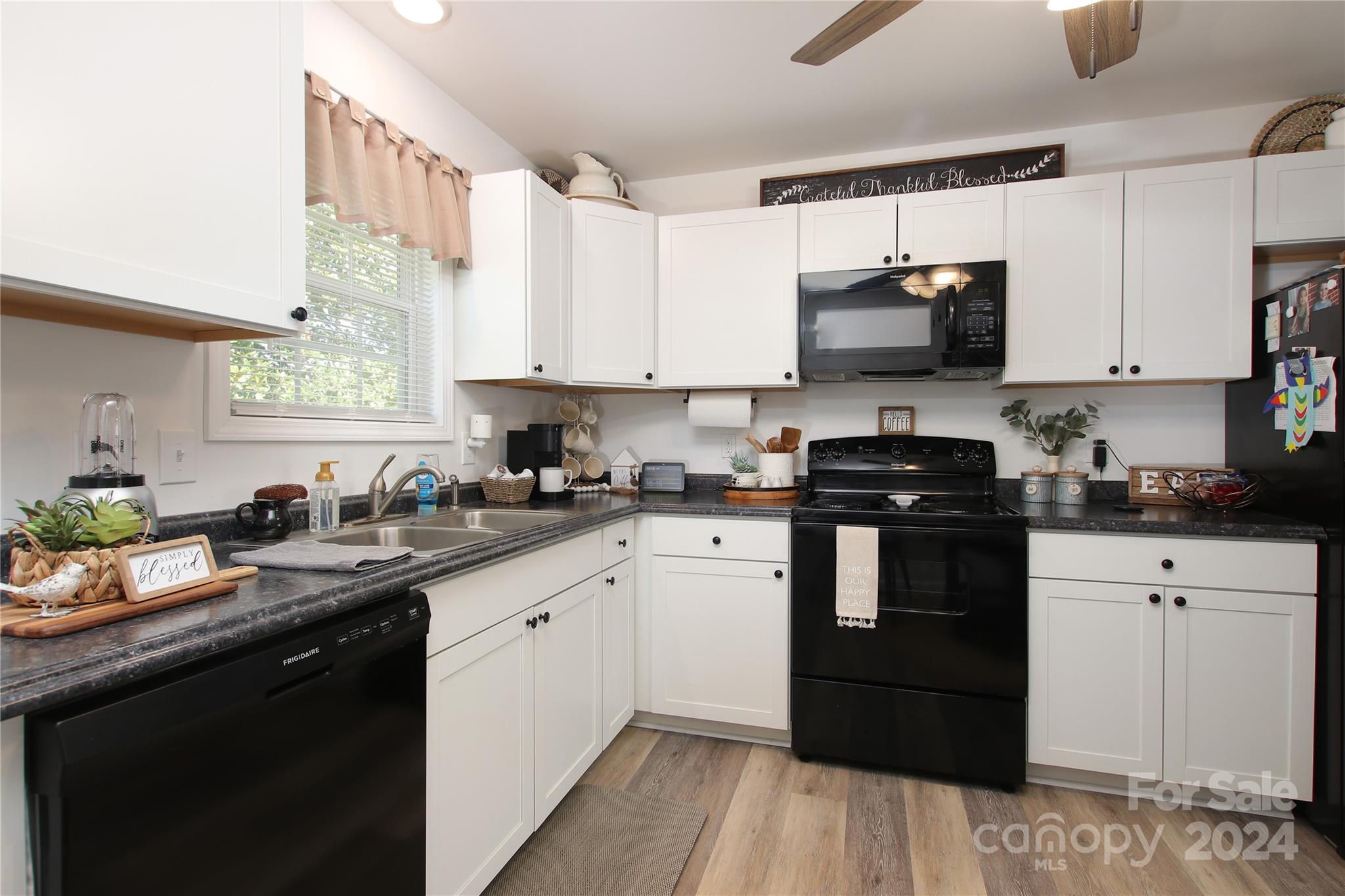 411 A & B Spring Street Denton, NC 27239 - Photo 11 of 24 Gallery Image 11