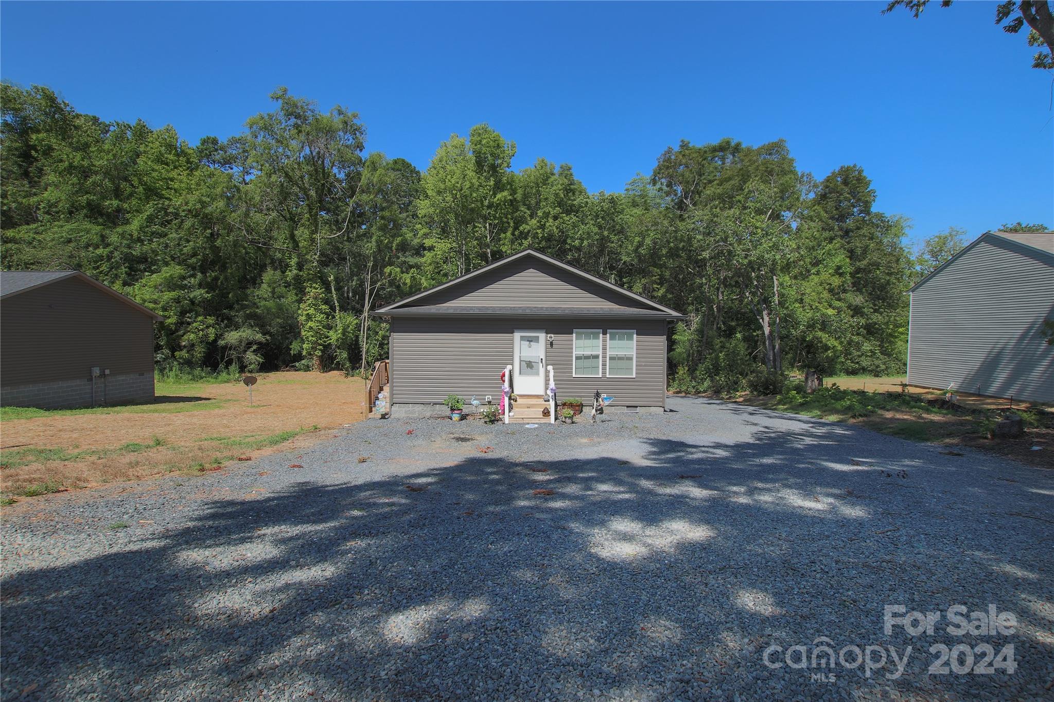 411 A & B Spring Street Denton, NC 27239 - Photo 3 of 24 Gallery Image 3