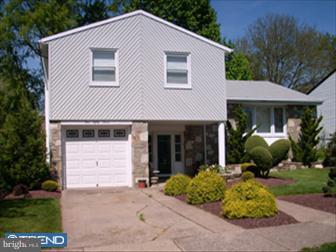 487 Pinewood Road Philadelphia, PA 19116 - Photo 1 of 6 Gallery Image 1
