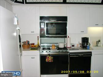487 Pinewood Road Philadelphia, PA 19116 - Photo 4 of 6 Gallery Image 4