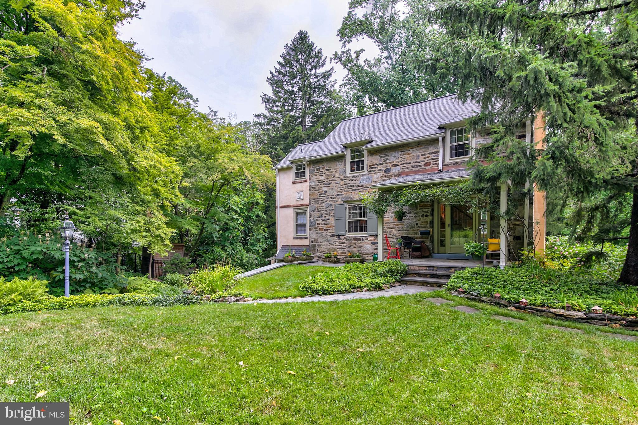 37 Green Valley Road Wallingford, PA 19086 - Photo 1 of 33