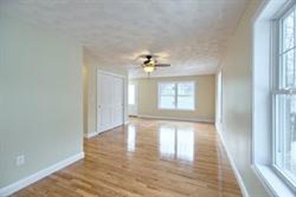 42 Glen Road Swampscott, MA 01907 - Photo 11 of 28 Gallery Image 11