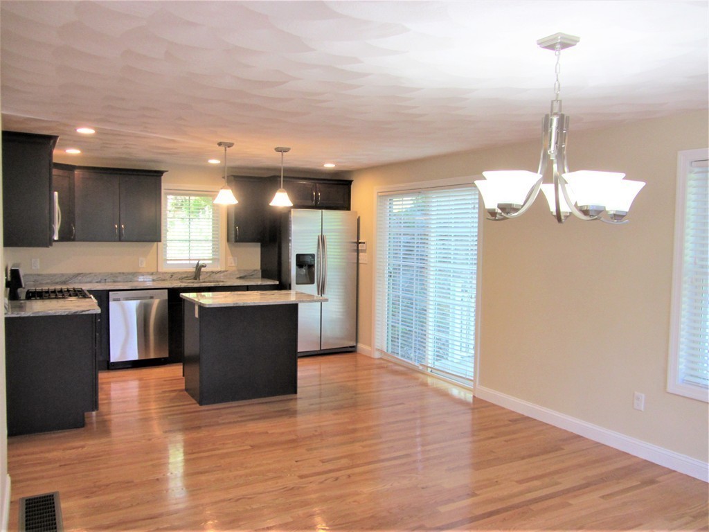 42 Glen Road Swampscott, MA 01907 - Photo 6 of 28 Gallery Image 6