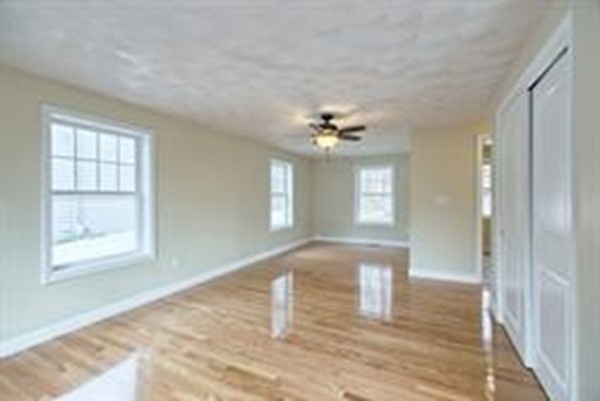 42 Glen Road Swampscott, MA 01907 - Photo 10 of 28 Gallery Image 10