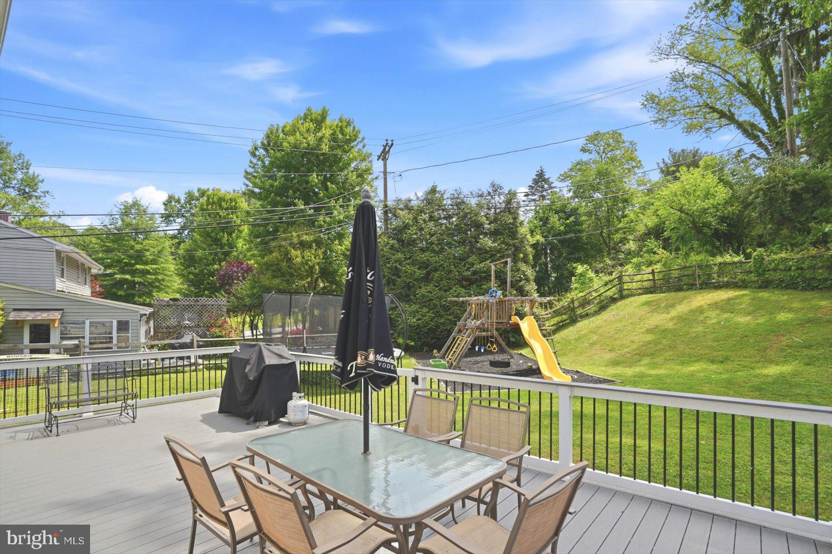 10509 Gateridge Road Cockeysville, MD 21030 - Photo 36 of 40 Deck