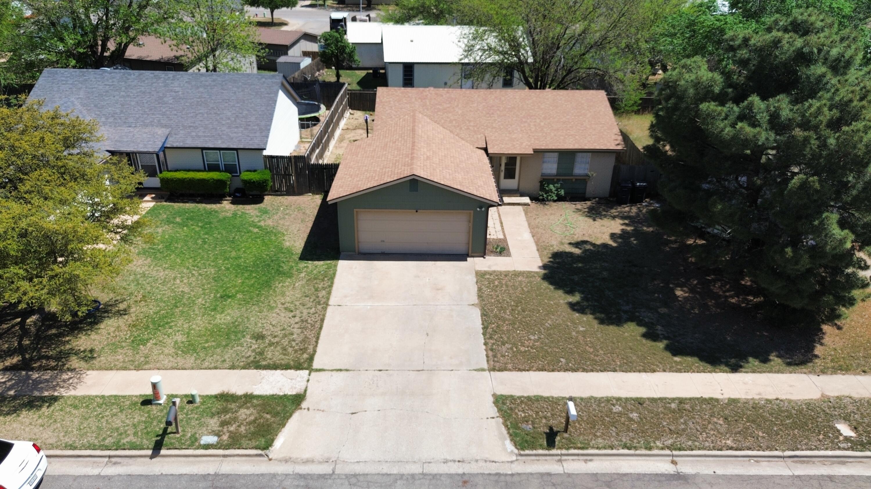 9203 Canton Avenue Lubbock, TX 79423 - Photo 20 of 27 dji_fly_20250410_135326_901_174483815670