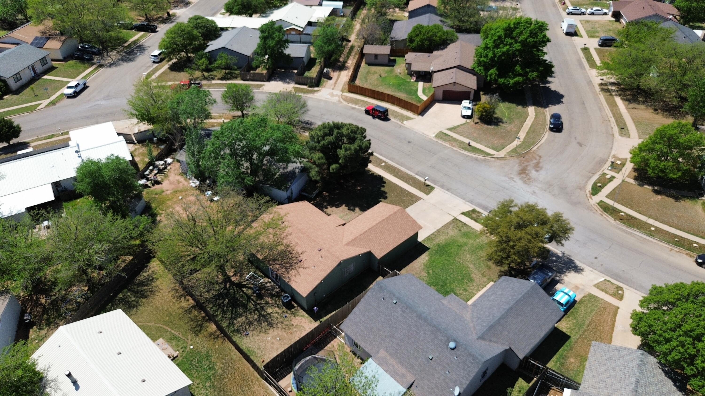 9203 Canton Avenue Lubbock, TX 79423 - Photo 22 of 27 dji_fly_20250410_135216_897_174483815950