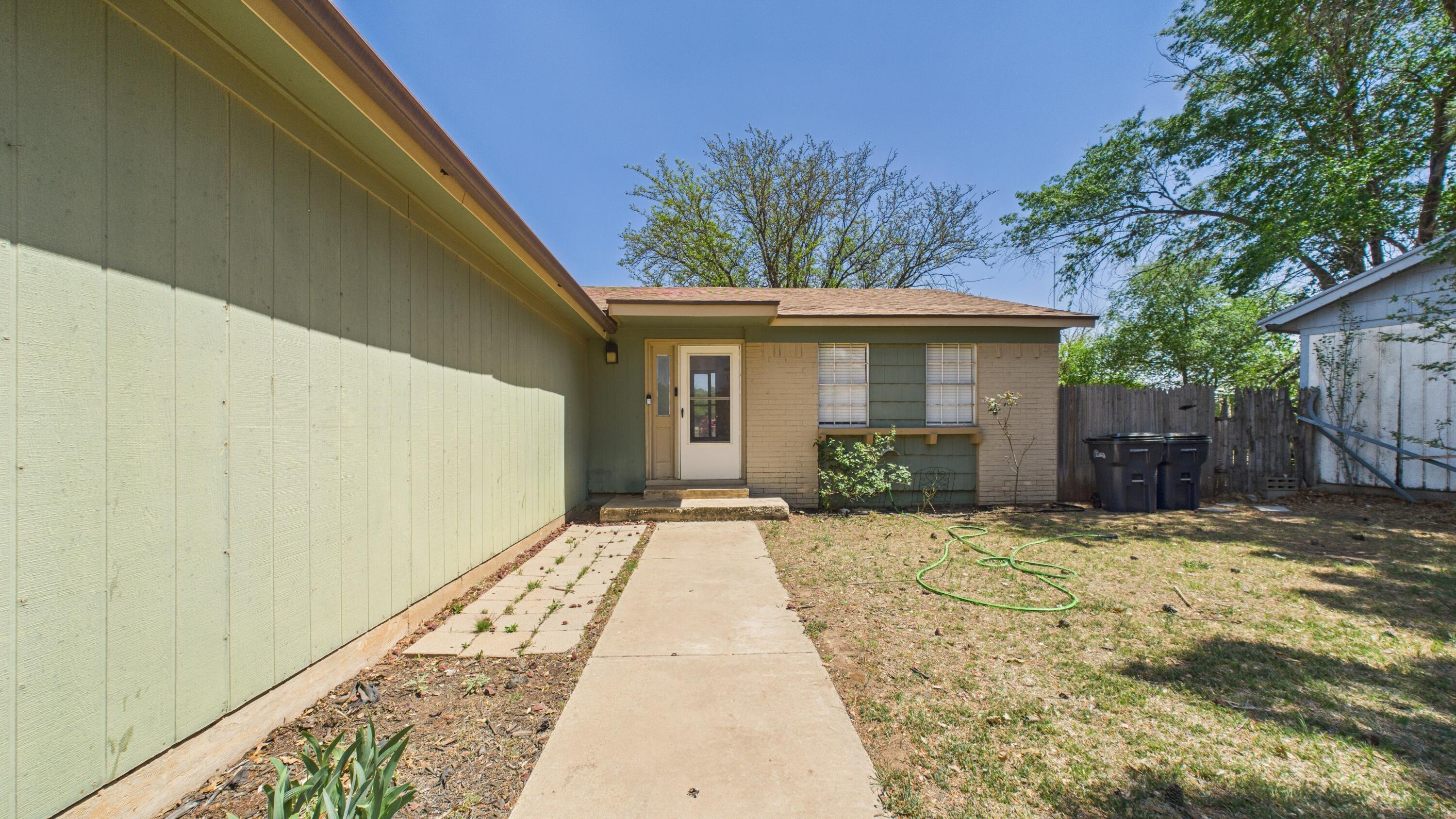 9203 Canton Avenue Lubbock, TX 79423 - Photo 8 of 27 CAM03710G0-PR0108-STILL007