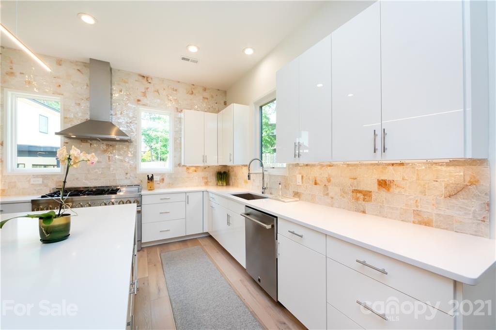 9313 Valley Road Charlotte, NC 28270 - Photo 23 of 43 Gallery Image 23