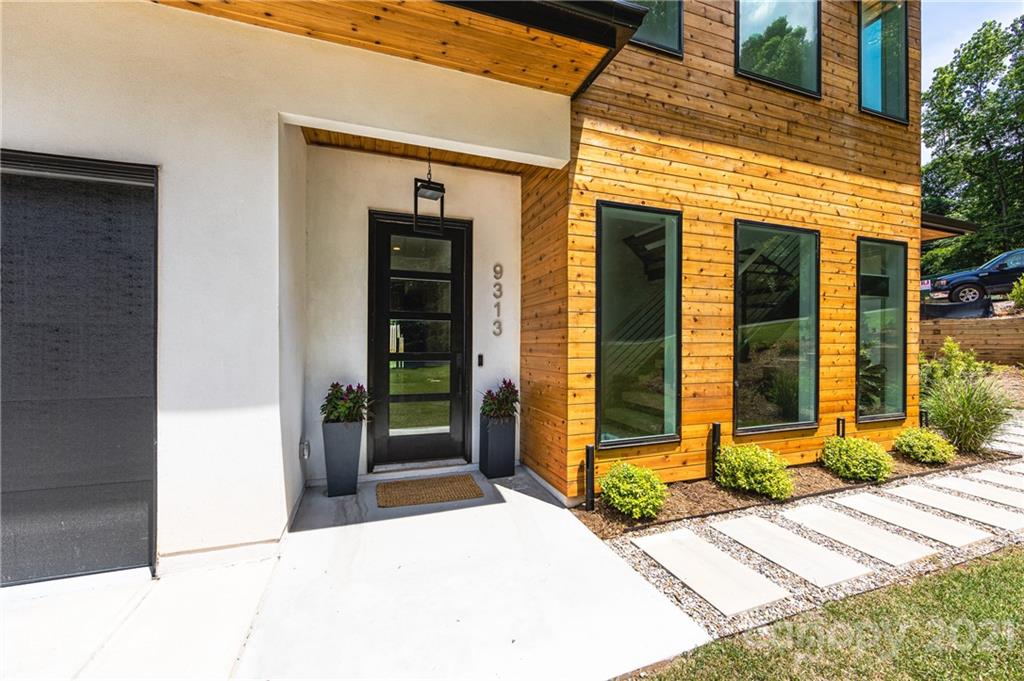 9313 Valley Road Charlotte, NC 28270 - Photo 4 of 43 Gallery Image 4
