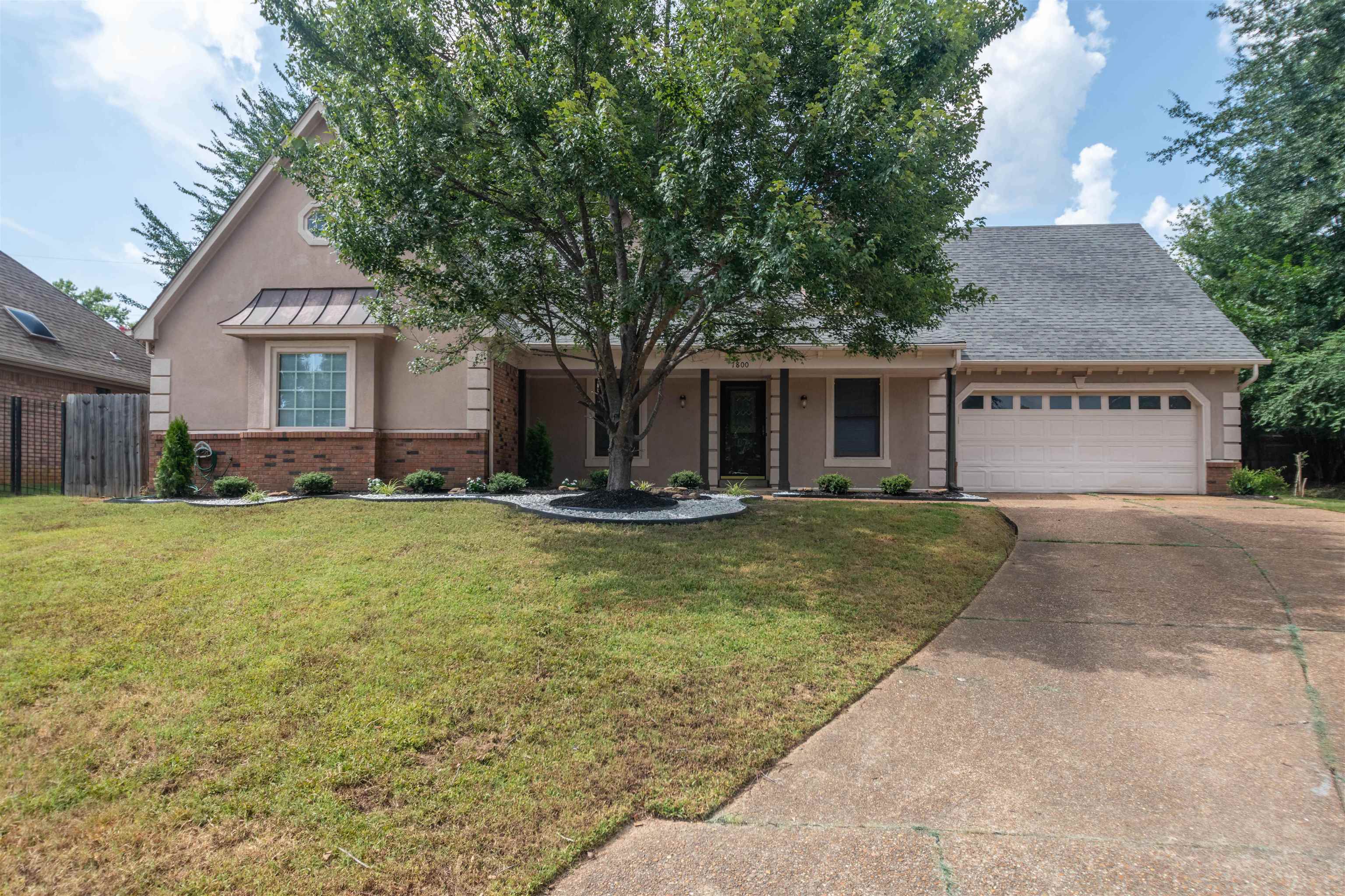 7800 Buck Ridge Cove Memphis, TN 38016 - Photo 2 of 36 Front house
