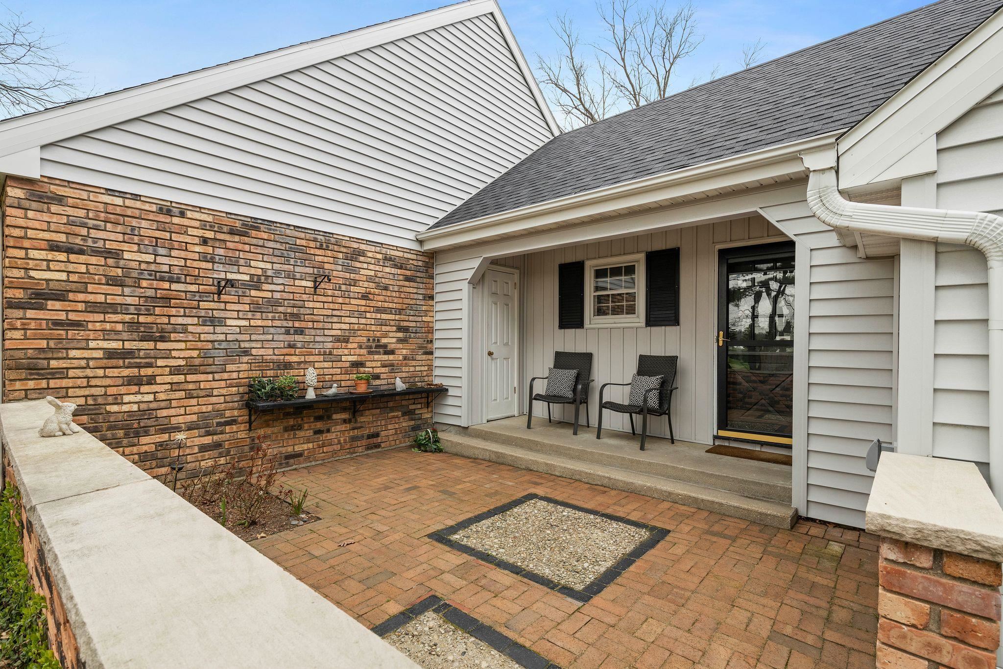 6570 Spring Creek Road Rockford, IL 61114 - Photo 4 of 43 Gallery Image 4