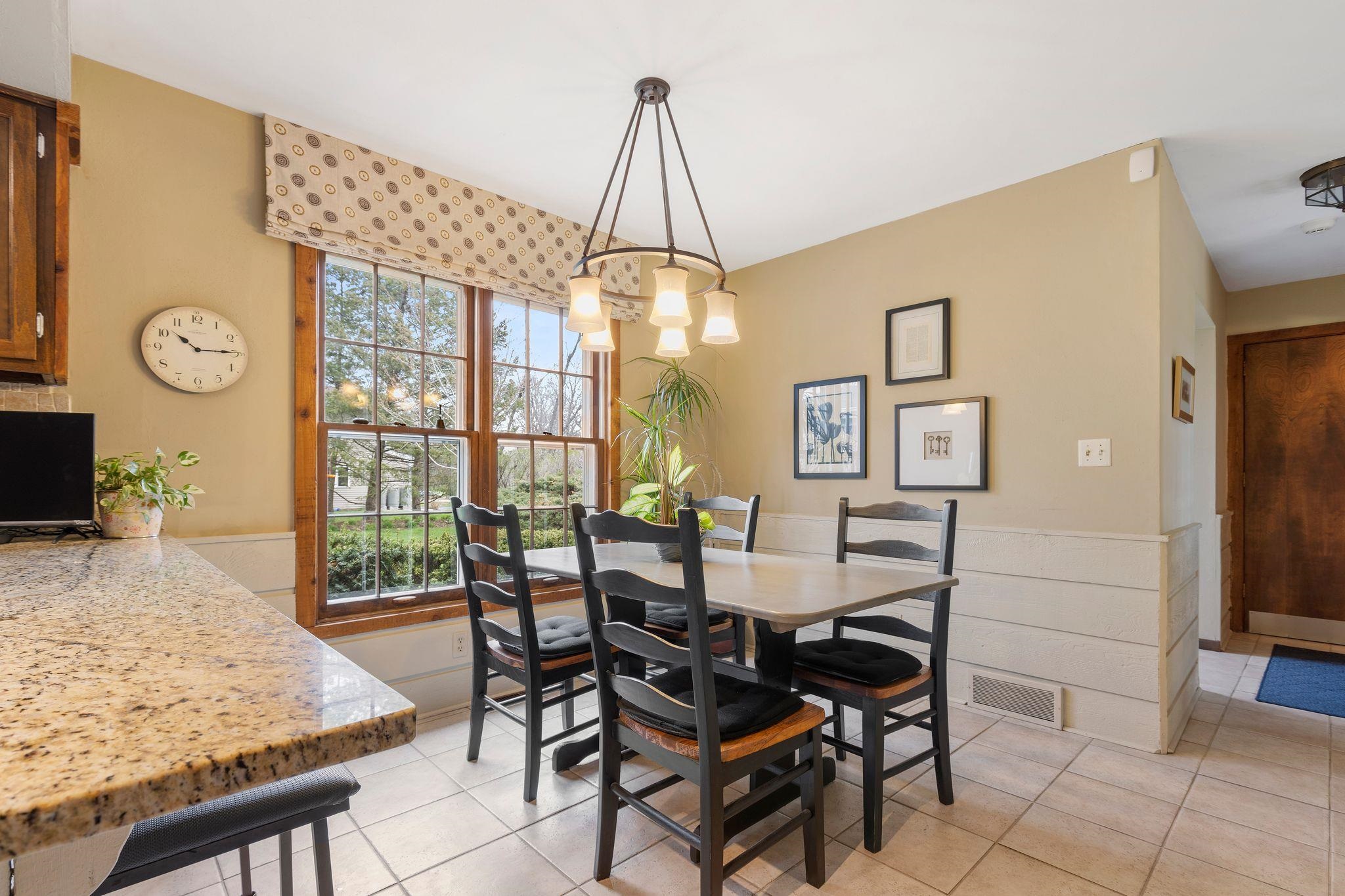 6570 Spring Creek Road Rockford, IL 61114 - Photo 8 of 43 Gallery Image 8
