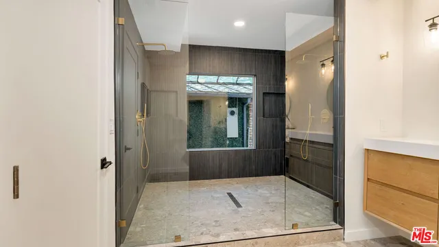 $2,499,000 | 4559 Morella Avenue, Studio City, CA 91607