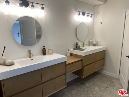 $2,399,000 | 4559 Morella Avenue, Studio City, CA 91607