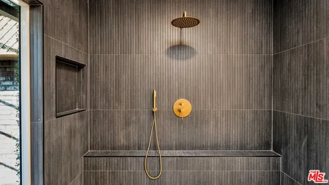 $2,399,000 | 4559 Morella Avenue, Studio City, CA 91607