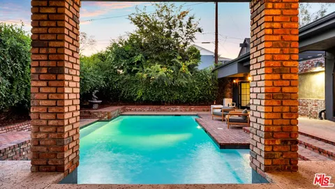 $2,399,000 | 4559 Morella Avenue, Studio City, CA 91607