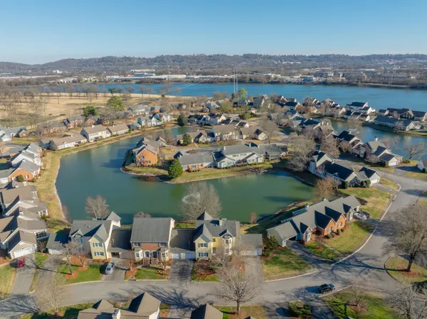 $430,000 | 1213 Bridgewater Lane, Chattanooga, TN 37405