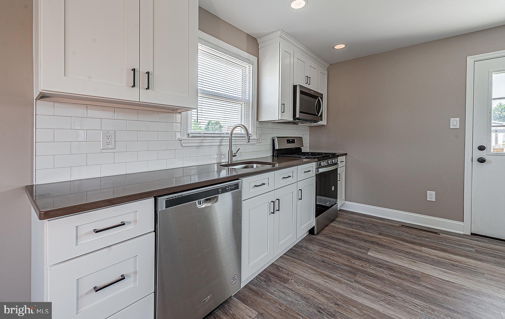 471 Flanders Road Bellmawr, NJ 08031 - Photo 8 of 17 Kitchen