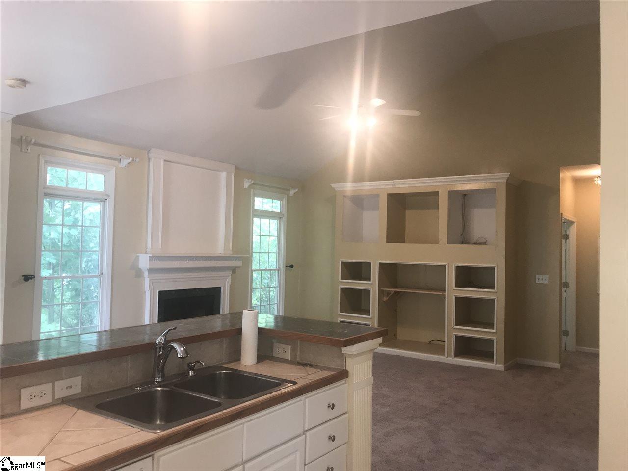 146 Timberleaf Drive Duncan, SC 29334 - Photo 2 of 25 Gallery Image 2