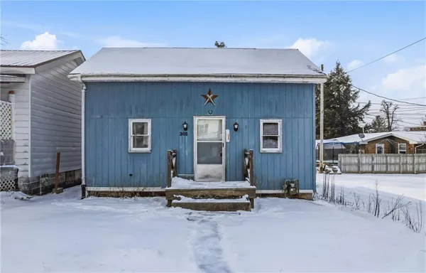 a view of a house with a outdoor space