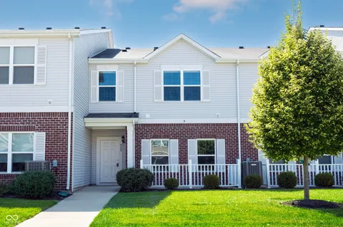 $1,700 | 12015 Zircon Lane, Unit 900, Fishers, IN 46038