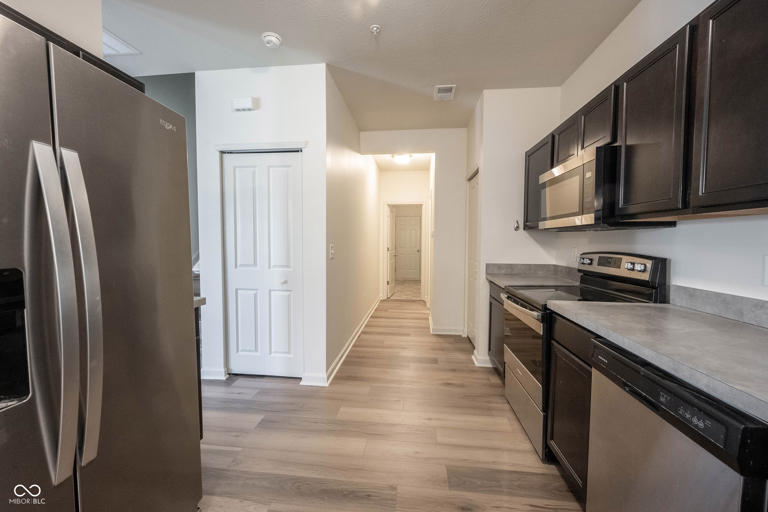 12015 Zircon Lane, Unit 900 Fishers, IN 46038 - Photo 13 of 34