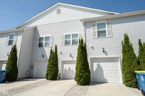 $1,700 | 12015 Zircon Lane, Unit 900, Fishers, IN 46038