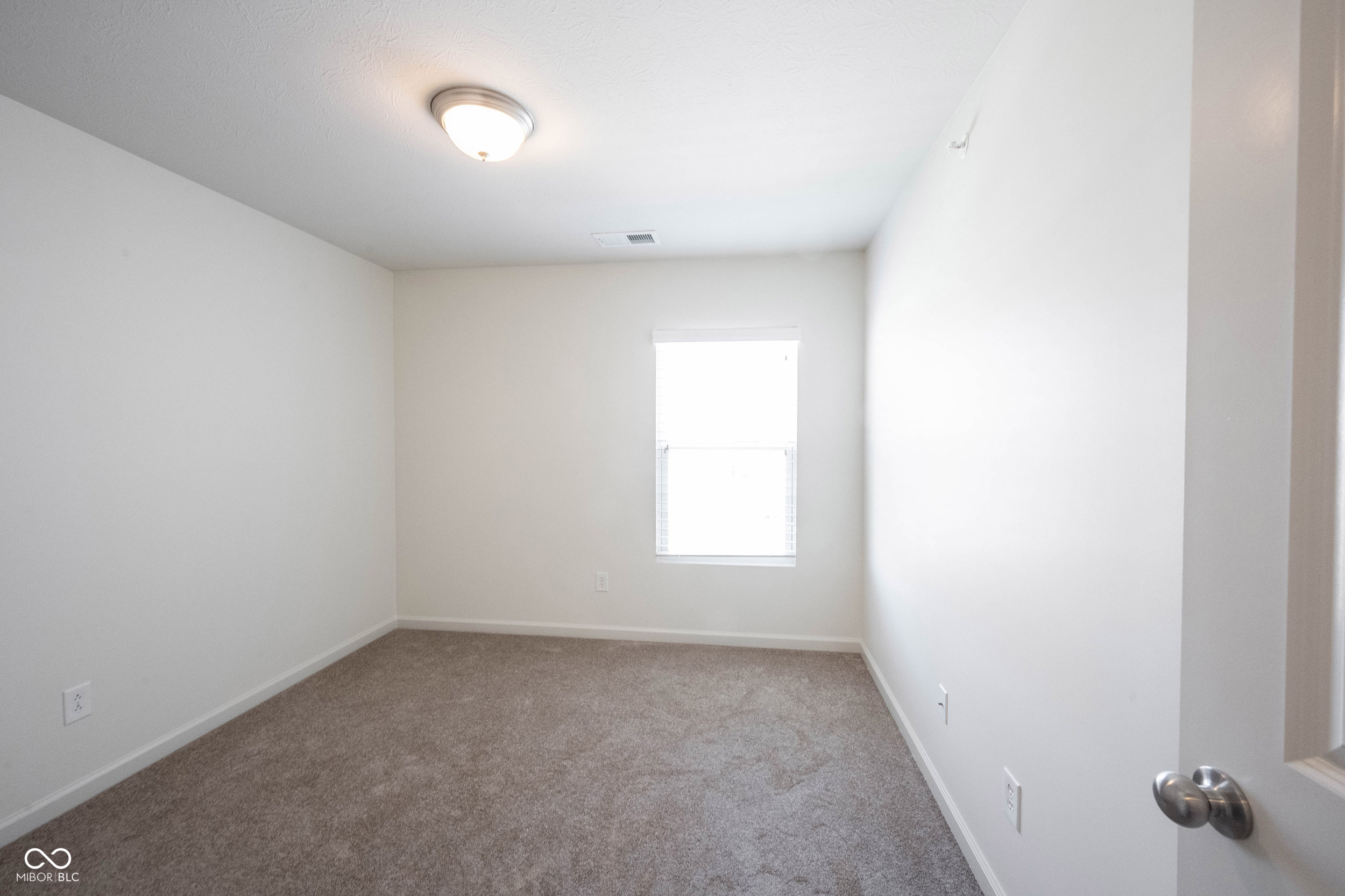 12015 Zircon Lane, Unit 900 Fishers, IN 46038 - Photo 23 of 34