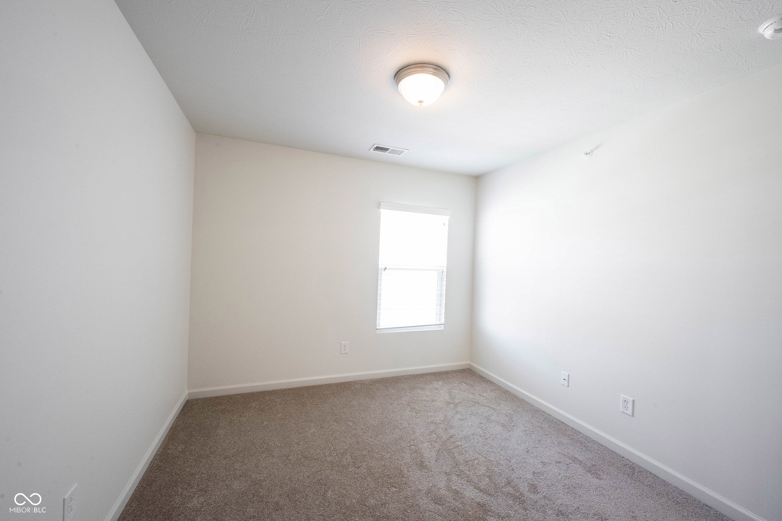 12015 Zircon Lane, Unit 900 Fishers, IN 46038 - Photo 24 of 34