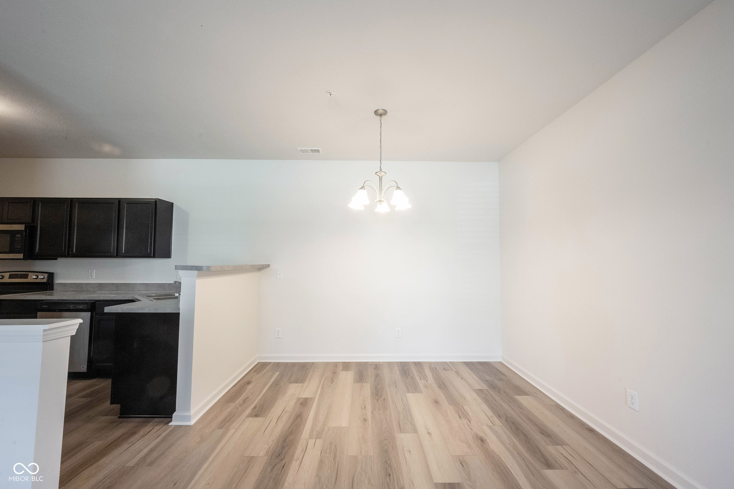 12015 Zircon Lane, Unit 900 Fishers, IN 46038 - Photo 9 of 34