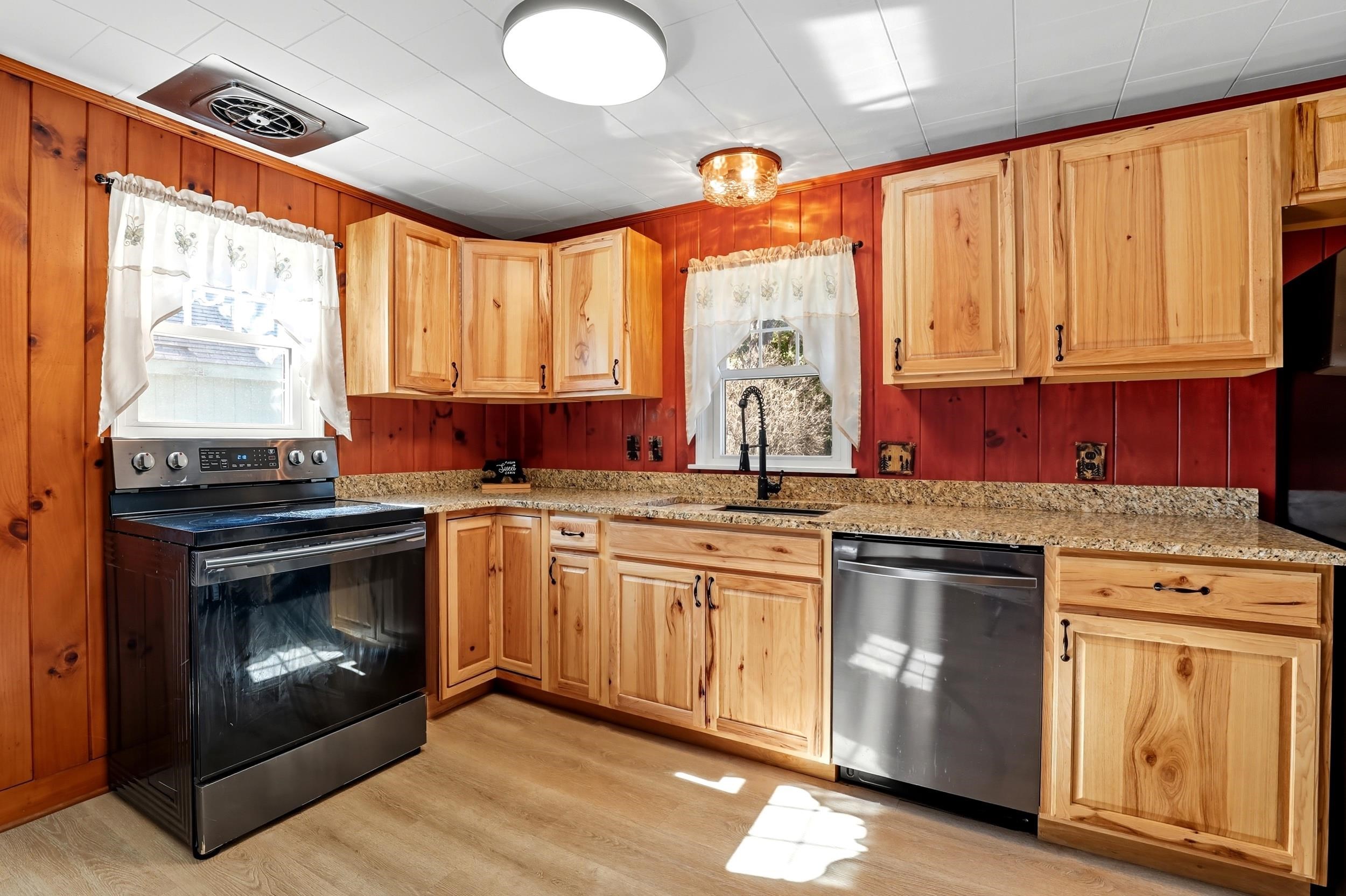 304 White Oaks Road Laconia, NH 03246 - Photo 11 of 48 Gallery Image 11