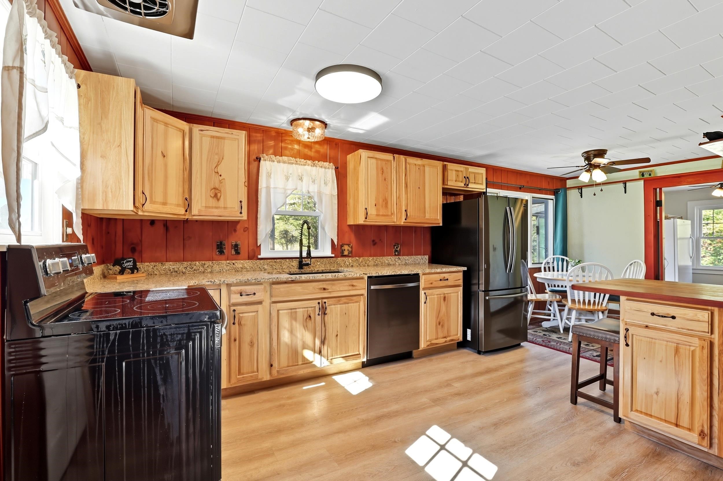 304 White Oaks Road Laconia, NH 03246 - Photo 9 of 48 Gallery Image 9