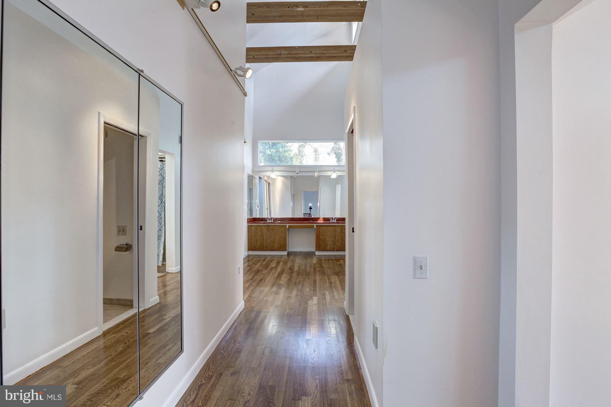7130 River Road Bethesda, MD 20817 - Photo 11 of 30 Bedroom (Master)