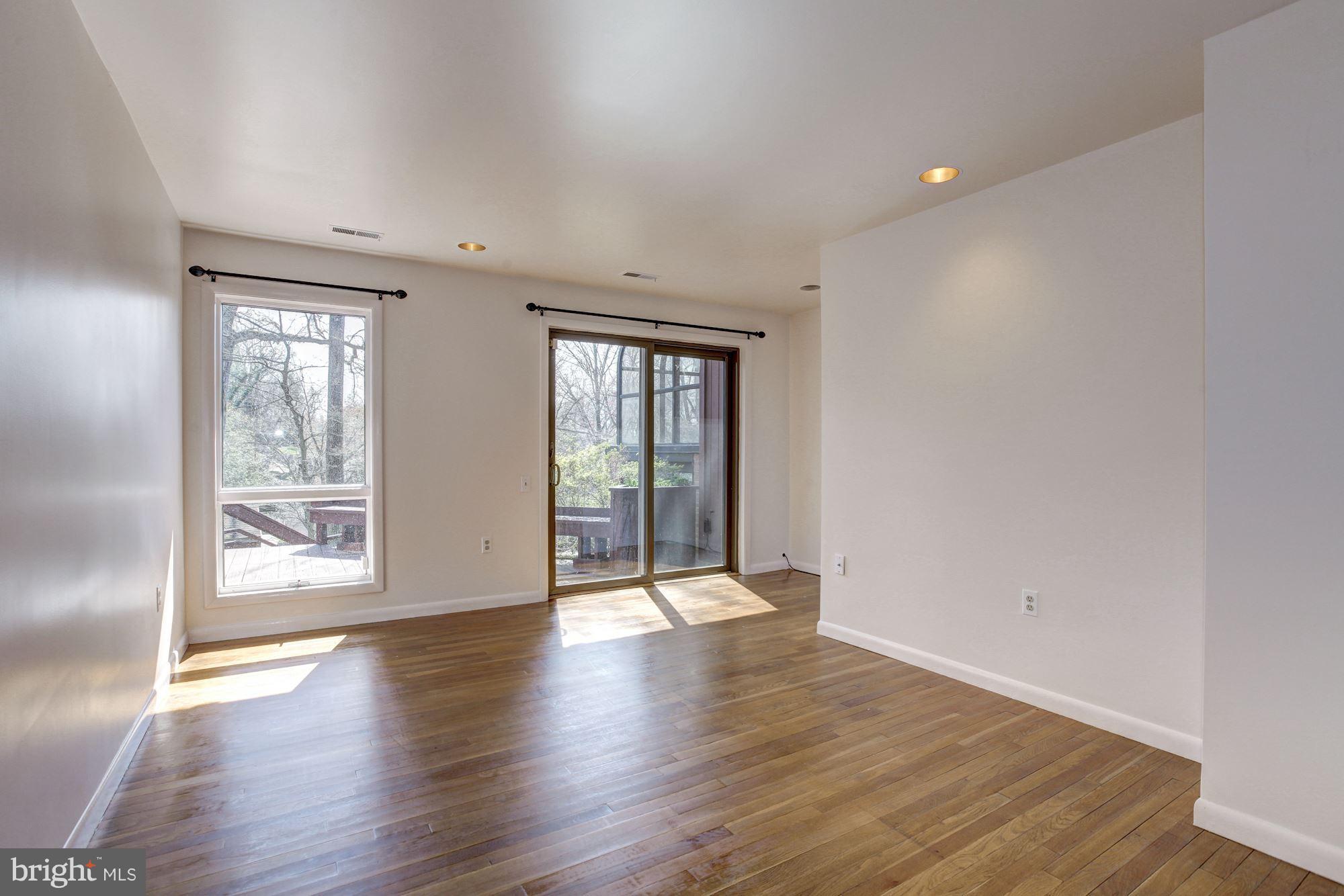 7130 River Road Bethesda, MD 20817 - Photo 17 of 30 Bedroom